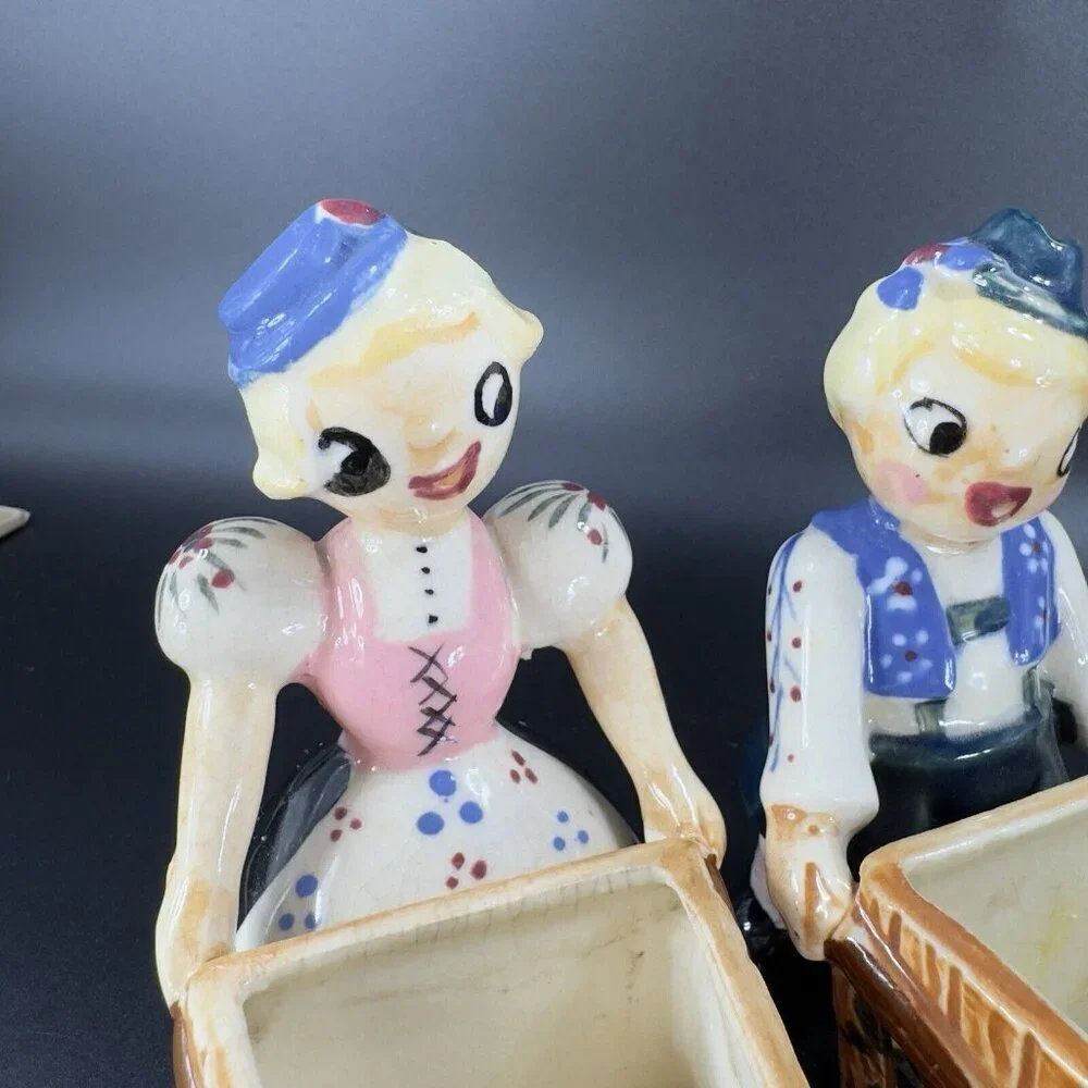Vintage Pioneer MDSE Co Hand Painted Wheel Barrel Planter‎ Set 2 Man Woman Japan